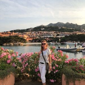 Meet your Posher, Lana